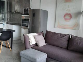 Wohnung zur Miete mit 2 Zimmer in Bang Rak, Bangkok
