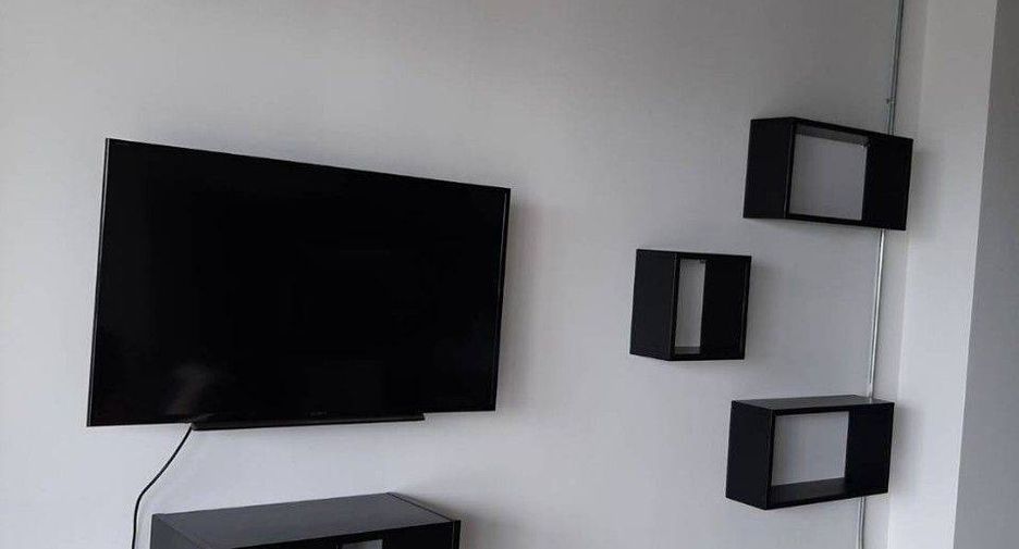 For rent 2 bedrooms condo in Bang Rak, Bangkok