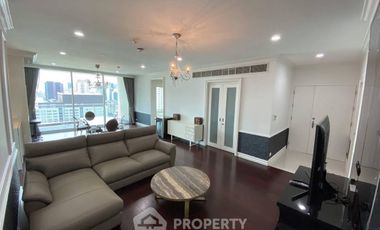 For rent 2 bedrooms condo in Pathum Wan, Bangkok