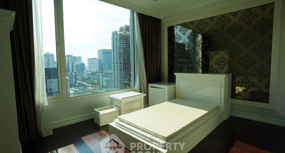 Condo en alquiler de 2 habitaciones en Pathum Wan, Bangkok