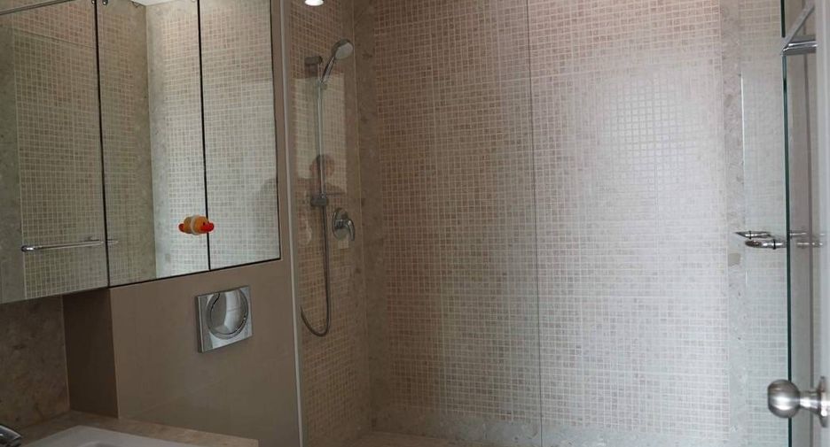 Condo en alquiler de 2 habitaciones en Pathum Wan, Bangkok