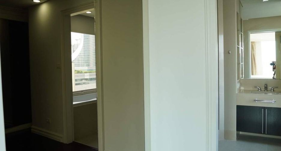 Condo en alquiler de 2 habitaciones en Pathum Wan, Bangkok