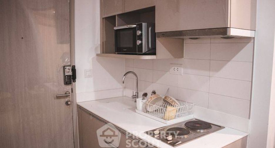 Wohnung zur Miete mit 1 Zimmer in Bang Rak, Bangkok