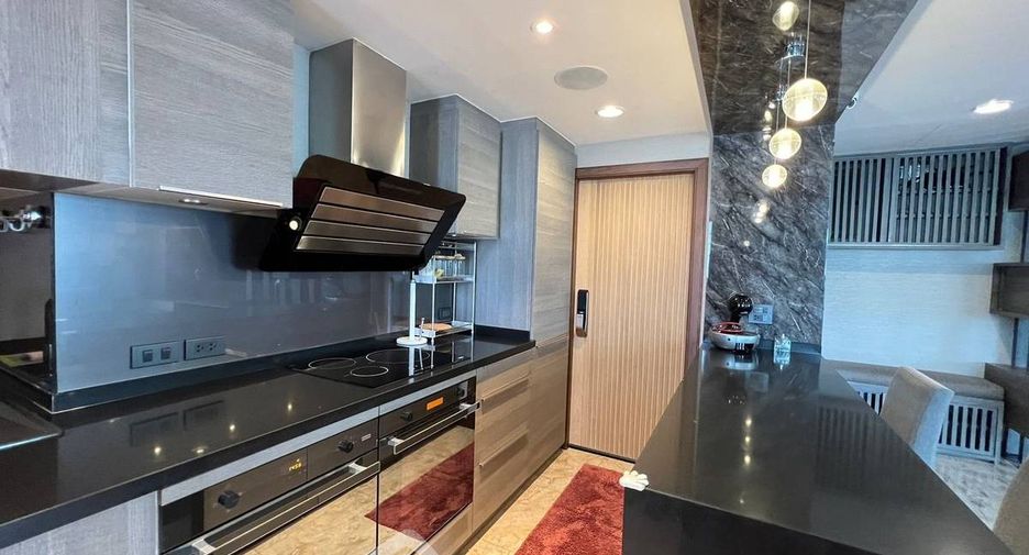 For rent 2 ベッドルーム condo in Sathon, Bangkok