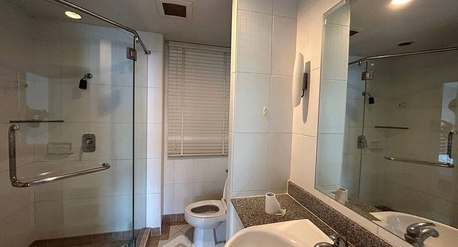 À louer 1 chambre condo à Yan Nawa, Bangkok