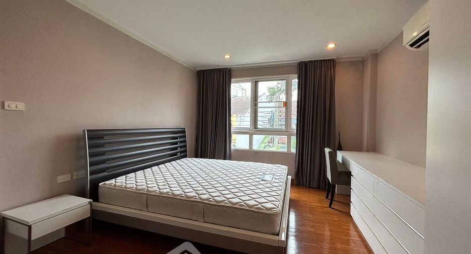 À louer 1 chambre condo à Yan Nawa, Bangkok