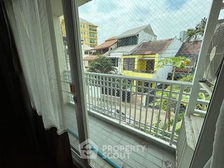 À louer 1 chambre condo à Yan Nawa, Bangkok