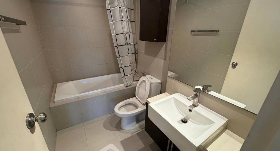 For rent 1 bed condo in Khlong Toei, Bangkok