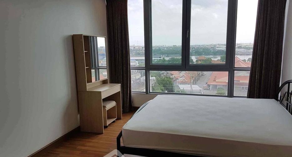 For rent 3 bedrooms condo in Yan Nawa, Bangkok