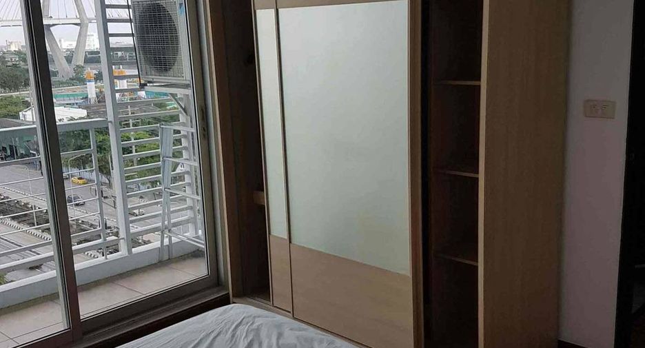 For rent 3 bedrooms condo in Yan Nawa, Bangkok