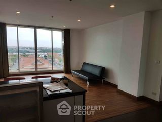 For rent 3 bedrooms condo in Yan Nawa, Bangkok