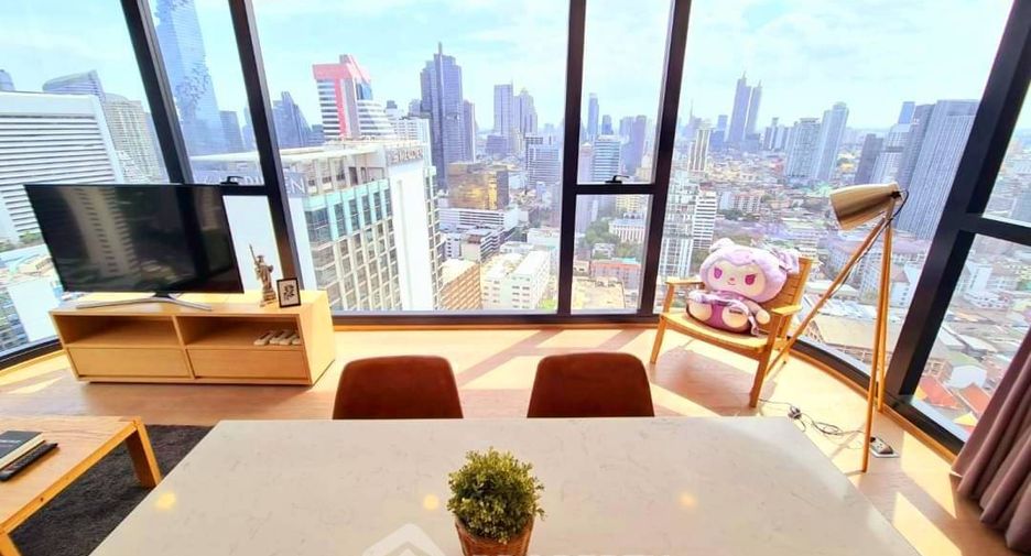 For rent 2 bedrooms condo in Bang Rak, Bangkok