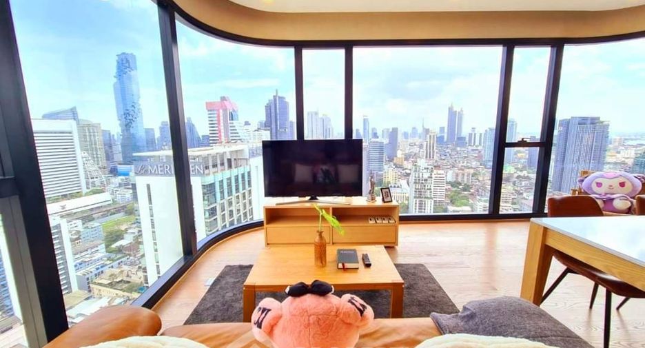 For rent 2 bedrooms condo in Bang Rak, Bangkok