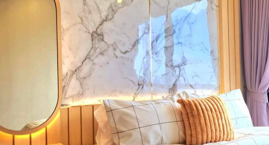 For rent 2 bedrooms condo in Bang Rak, Bangkok