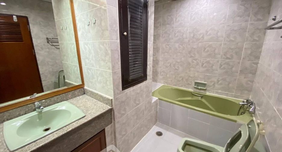 Apartment zur Miete mit 3 Zimmer in Watthana, Bangkok