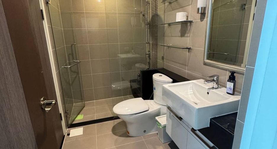 For rent 1 bed condo in Sathon, Bangkok
