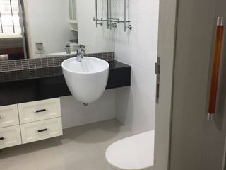 Condo en alquiler de 1 habitaciones en Bang Kapi, Bangkok
