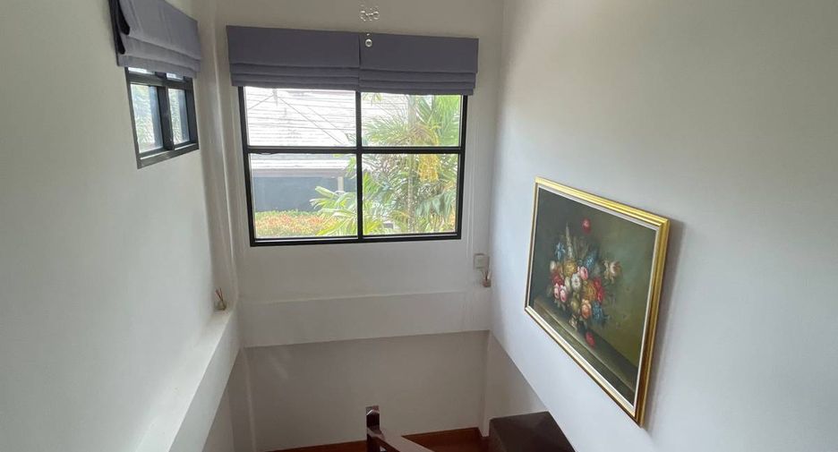 For rent 4 bedrooms house in Huay Yai, Pattaya