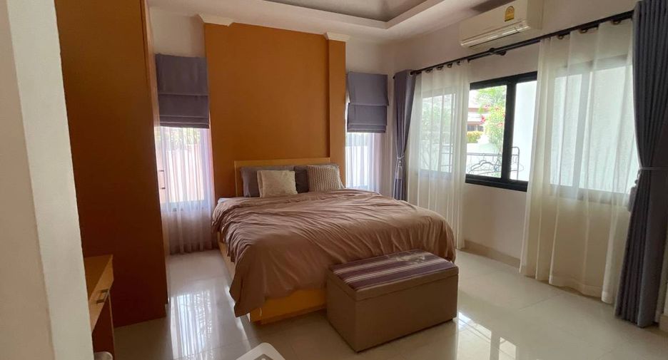 For rent 4 bedrooms house in Huay Yai, Pattaya
