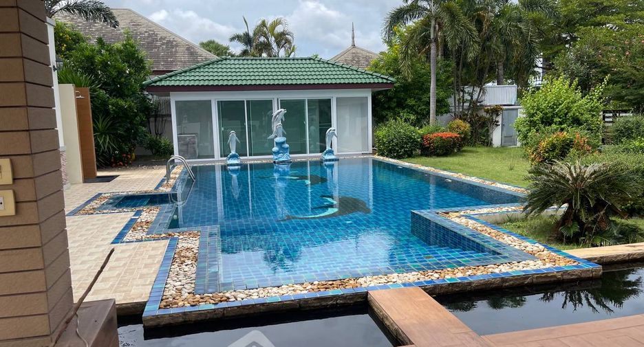 For rent 4 bedrooms house in Huay Yai, Pattaya