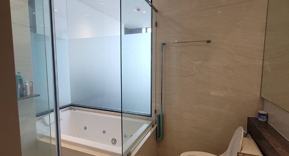 For rent 1 bed condo in Bang Rak, Bangkok