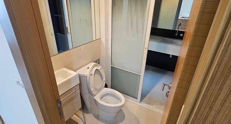 Wohnung zur Miete mit 1 Zimmer in Huai Khwang, Bangkok