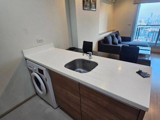 Wohnung zur Miete mit 1 Zimmer in Huai Khwang, Bangkok