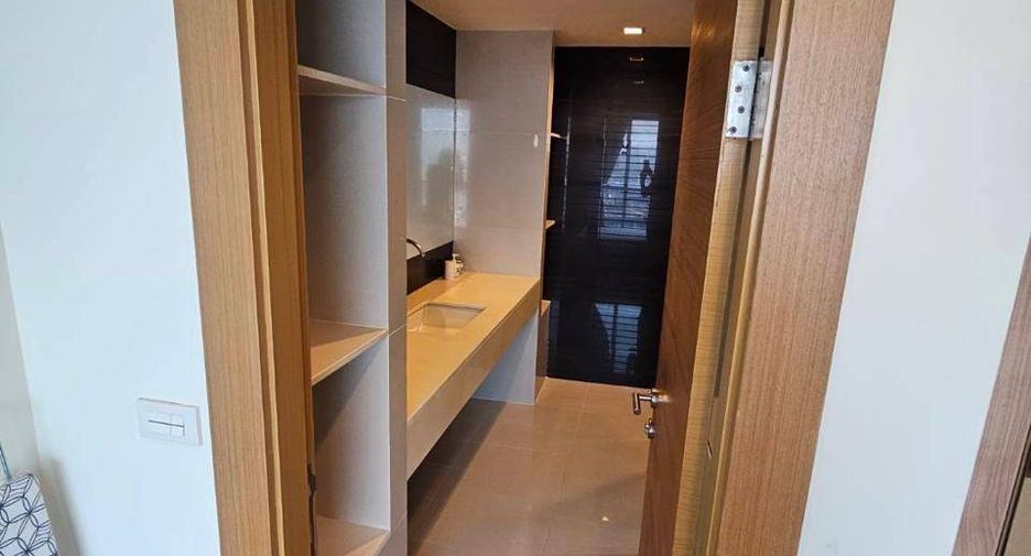 Wohnung zur Miete mit 1 Zimmer in Huai Khwang, Bangkok