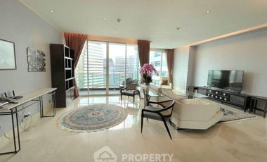 À louer 3 chambres condo à Sathon, Bangkok