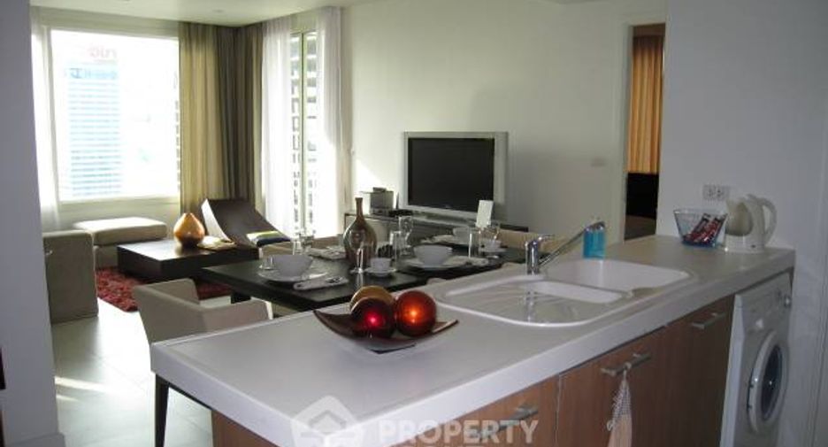 For rent 2 bedrooms condo in Pathum Wan, Bangkok