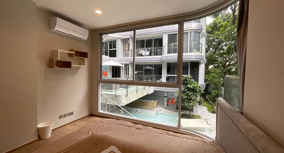 For rent 2 bedrooms condo in Watthana, Bangkok