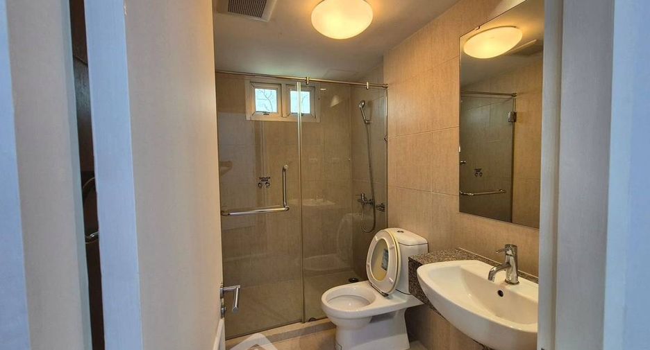 For rent 2 ベッドルーム condo in Watthana, Bangkok