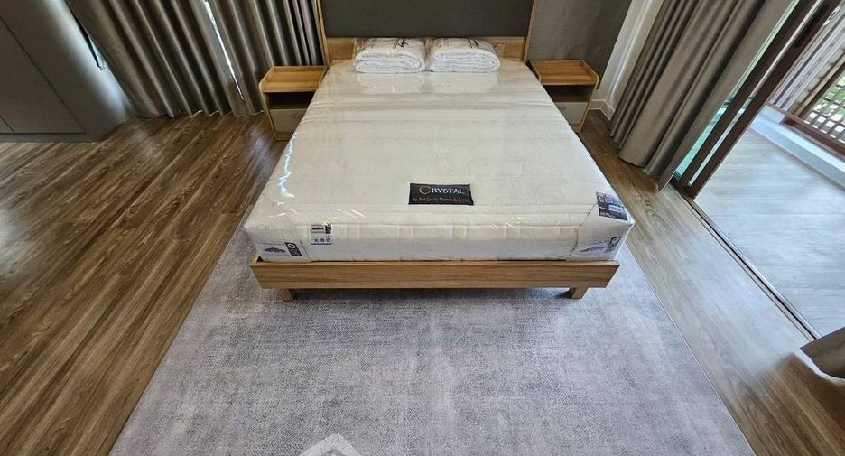 For rent 4 bedrooms house in Bang Kapi, Bangkok
