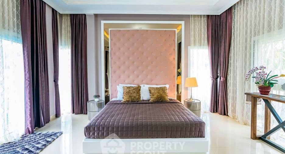For rent 3 bedrooms house in Huay Yai, Pattaya