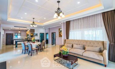 For rent 3 bedrooms house in Huay Yai, Pattaya