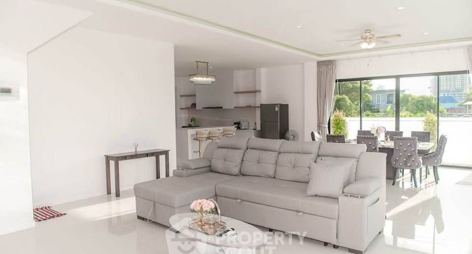 For rent 4 bedrooms house in Jomtien, Pattaya