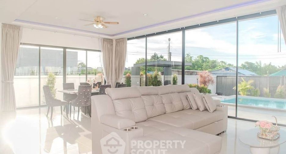 For rent 4 bedrooms house in Jomtien, Pattaya