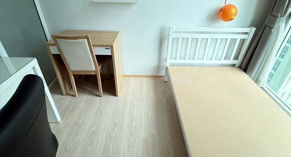 For rent 3 bedrooms condo in Huai Khwang, Bangkok