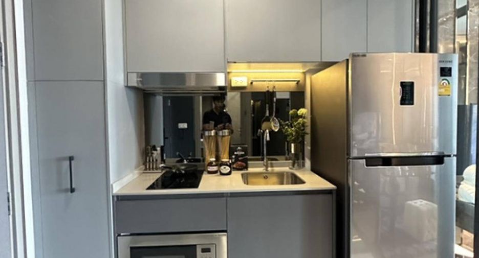 For rent 1 bed condo in Khlong Toei, Bangkok