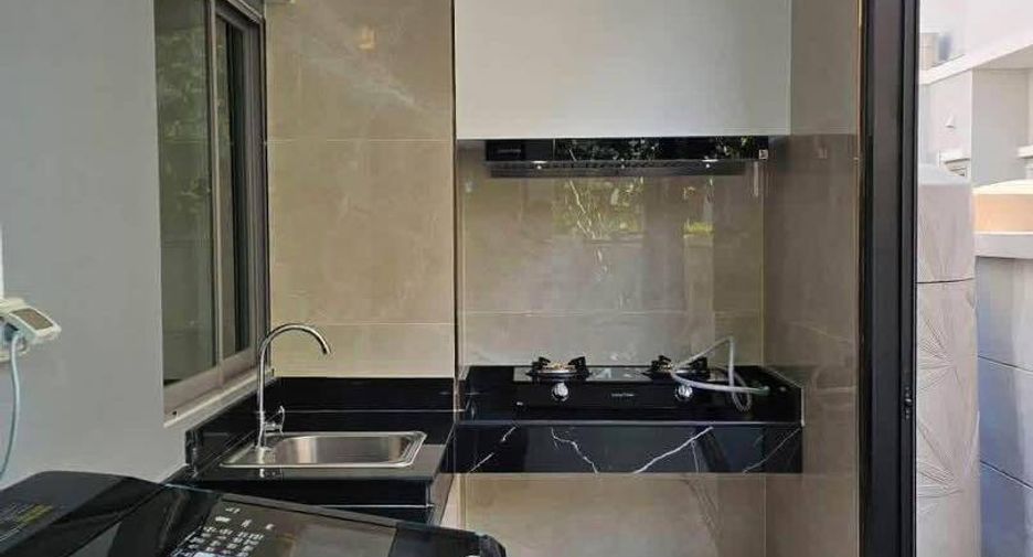 Haus zur Miete mit 4 Zimmer in Lat Krabang, Bangkok