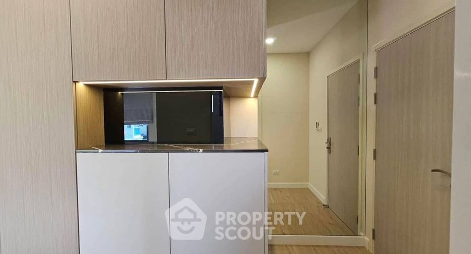 Haus zur Miete mit 4 Zimmer in Lat Krabang, Bangkok