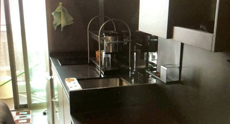 Condo en alquiler de 1 habitaciones en Khlong Toei, Bangkok