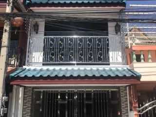 出售 3 卧室 联排别墅 在 Khlong Sam Wa, 曼谷