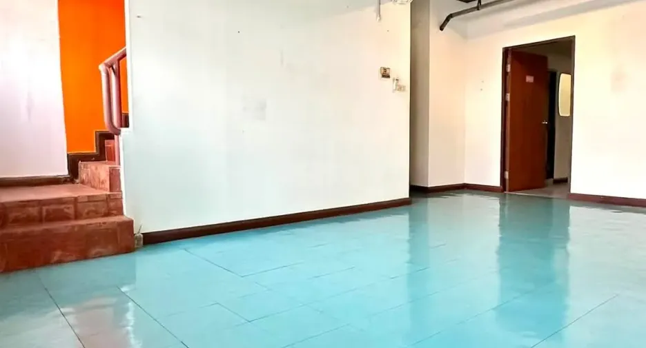 Аренда офис в Хуаи Кхщанг, Бангкок