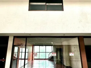 Oficina en alquiler en Huai Khwang, Bangkok
