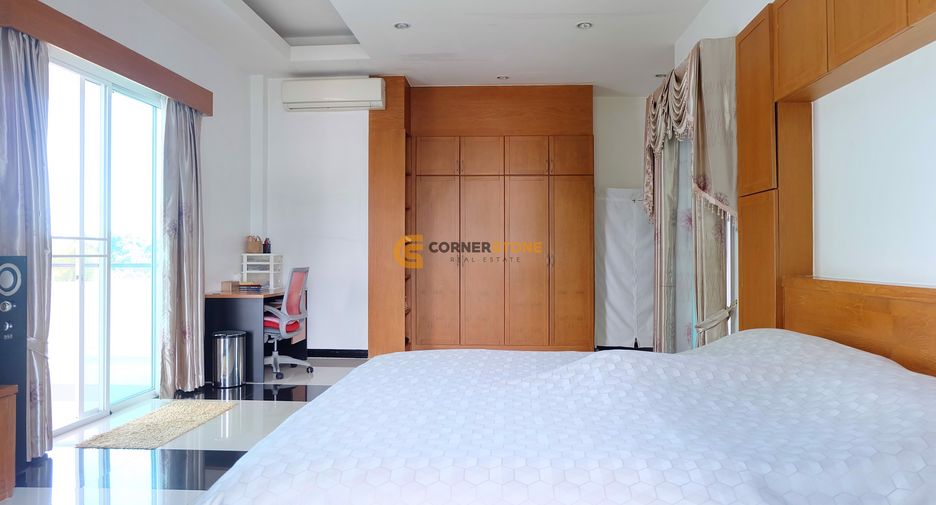 出售 5 卧室 独立屋 在 Huai Yai, 芭提雅