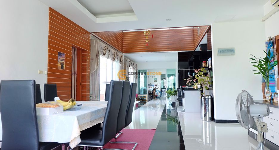 出售 5 卧室 独立屋 在 Huai Yai, 芭提雅