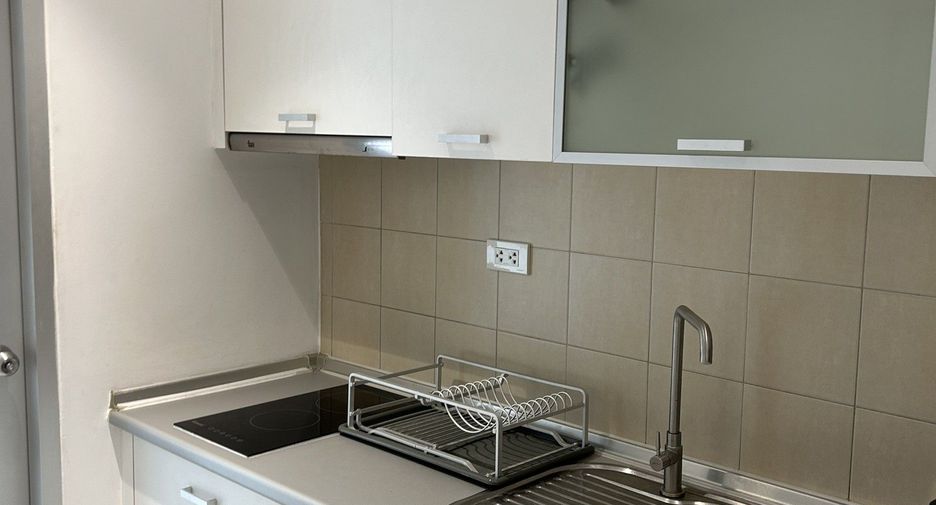 À vendre studio condo à Bang Na, Bangkok