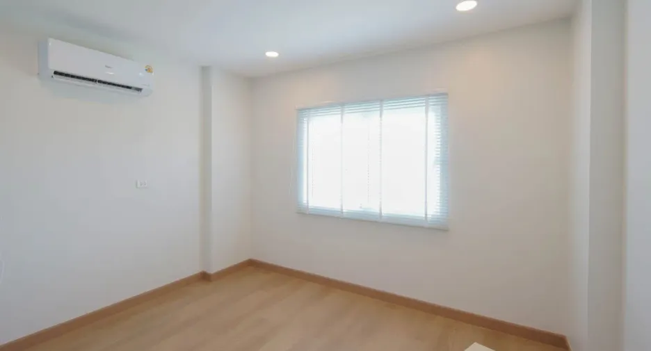 Haus zum Kauf mit 3 Zimmer in Mueang Khon Kaen, Khon Kaen