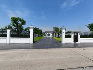 For sale 5 ベッドルーム house in Bang Lamung, Chonburi
